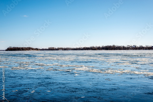 St-Lawrence river in the winter