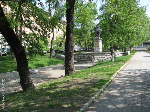 Fototapeta Naklejka Na Ścianę i Meble -  path in park