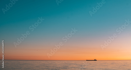 Sea horizon line and sunset photo. © mahirkart