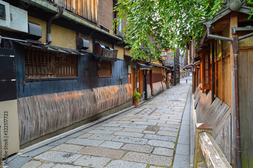 京都　祇園白川 © peia