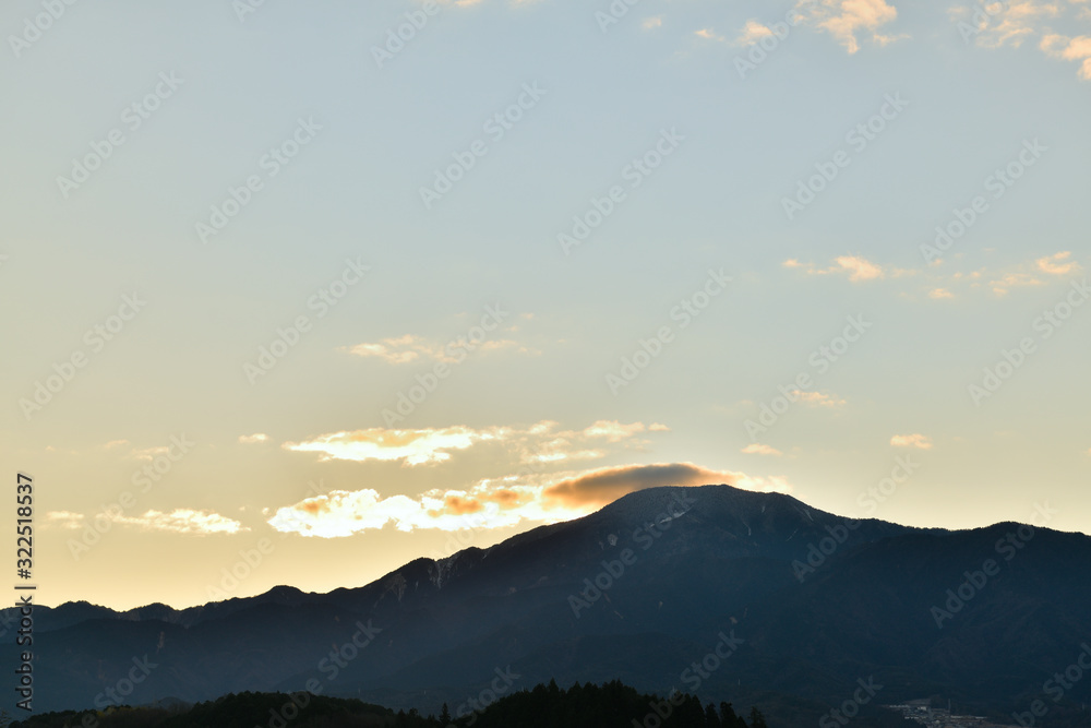 恵那山と日の出
