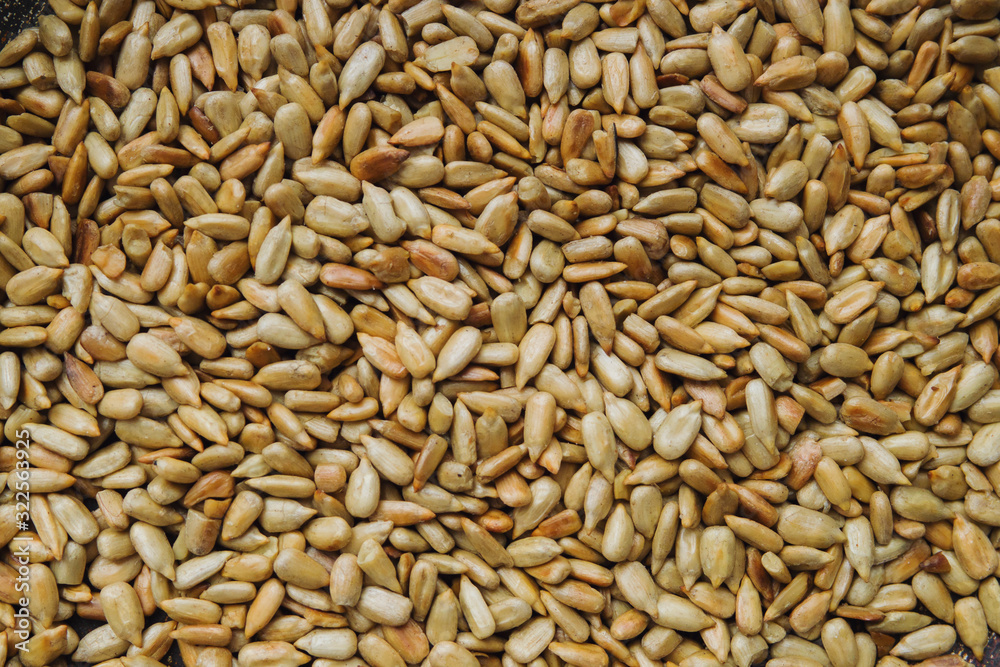 unshelled fried sunflower seeds