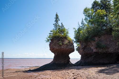 Hopewell Rocks auch Flowerpot Rocks, Bay of Fundy, New Brunswick, Kanada