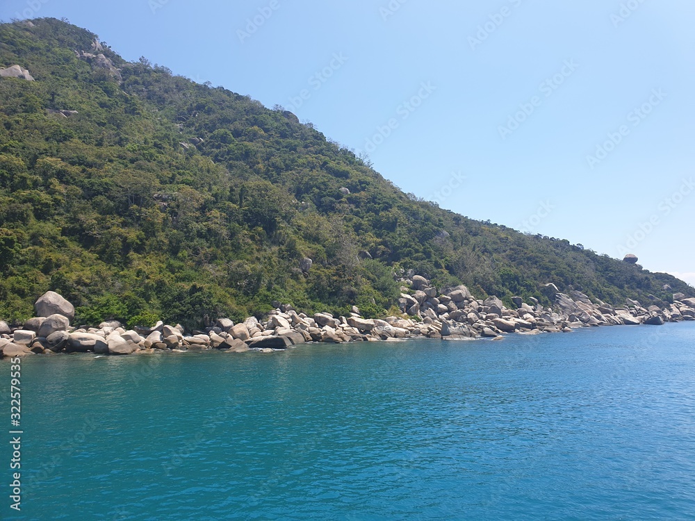 small island in the sea vietnam