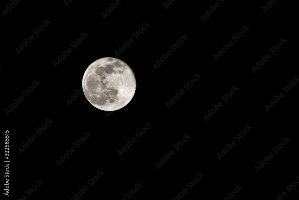 Esta luna llena del 9 de febrero trae una energía muy especial Esta luna llena del 9 de febrero trae una energía muy especial
