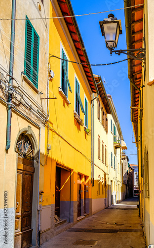 Canvastavla old town of piombino in italy