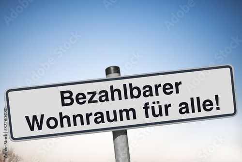Metalltafel mit der Devise 