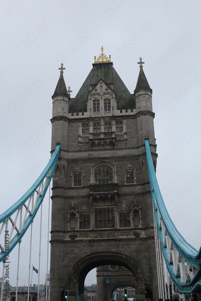 Fototapeta premium Tower Bridge, London on a cloudy day