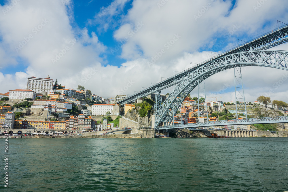Fototapeta premium Porto and Ponte Dom Luis I bridge over the Duero river