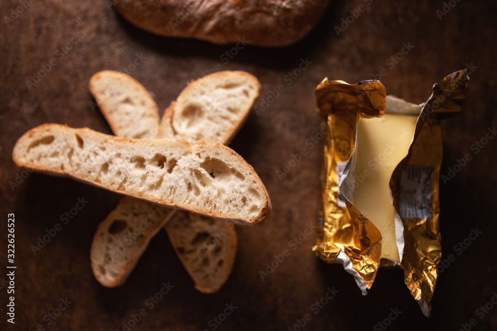 Obraz premium Brot mit Butter