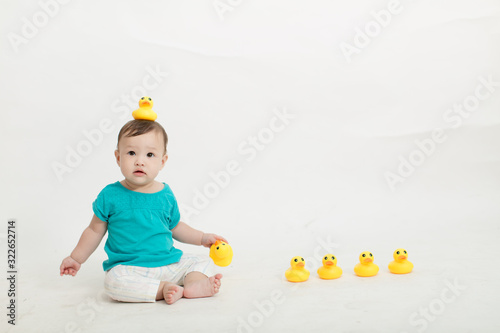 Enfant fille métisse franco chinoise 8 mois
