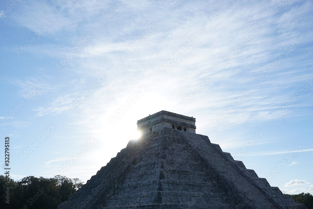 Pirámide Chichen Itzá en el día