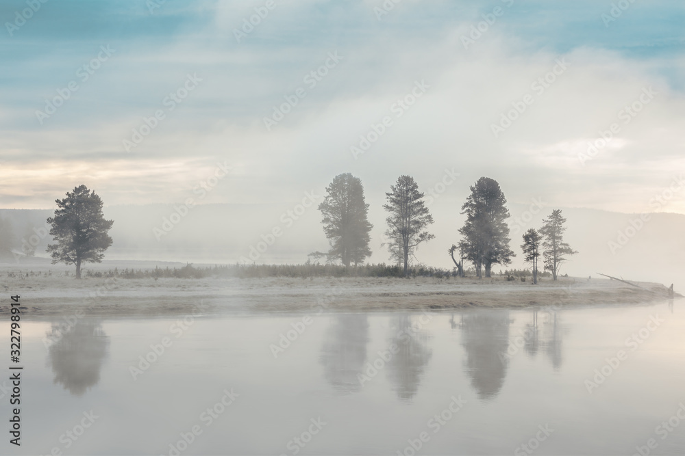 Fototapeta premium Tranquil winter morning at the Yellowstone Lake, Yellowstone National Park USA