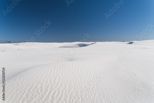 Landscape view of White Sands National Park in Alamogordo, New Mexico. 