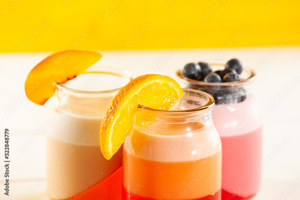 Gelatina con yogurt Gelatina con yogurt
