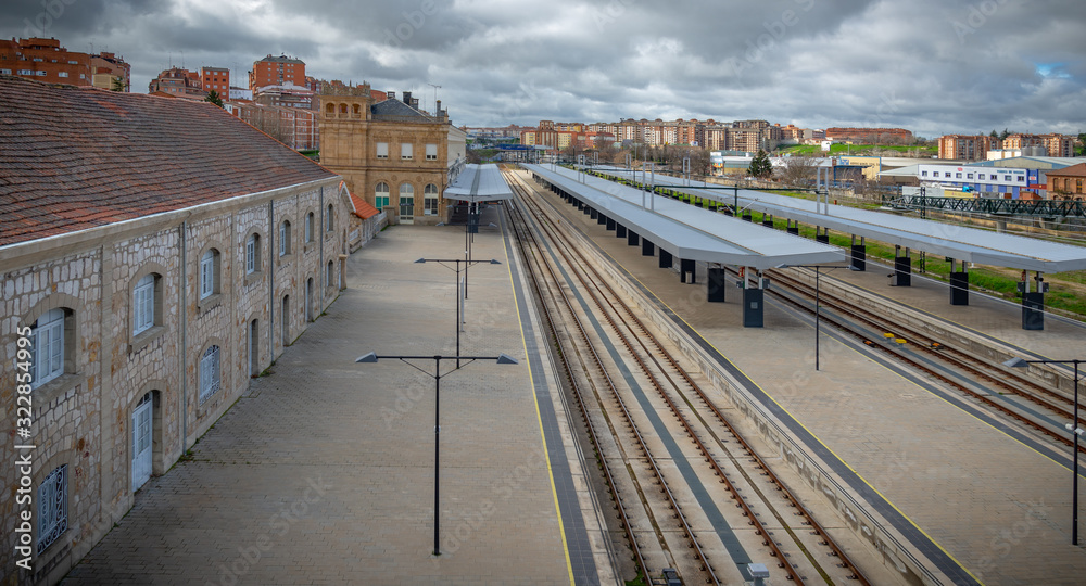 estacion ferroviaria en Zamora España Europa estacion ferroviaria en Zamora España Europa