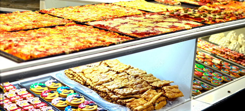 Fototapeta premium Italian pizza in a shop window of Bergamo, Italy