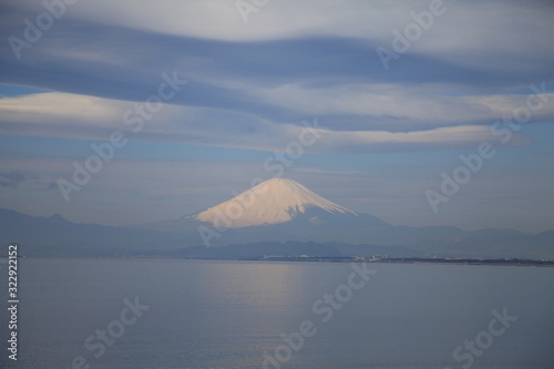 湘南海岸と富士山 © theghan