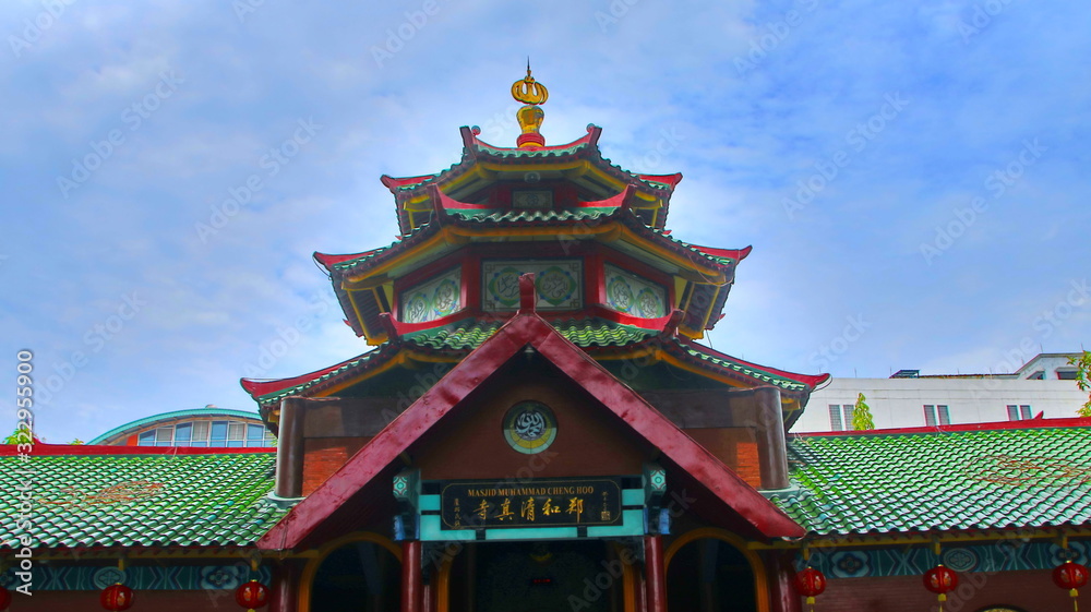 Fototapeta premium The Cheng Ho Mosque in Surabaya is a Chinese Muslim nuance, Surabaya, East Java Indonesia