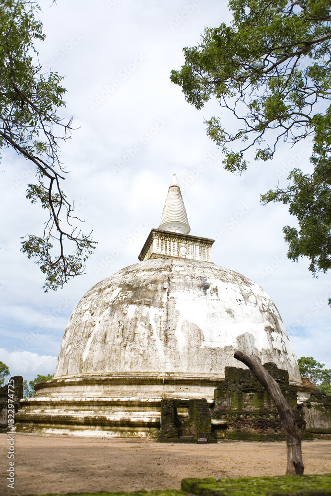Large dome of an old building in Polonnaruwa.