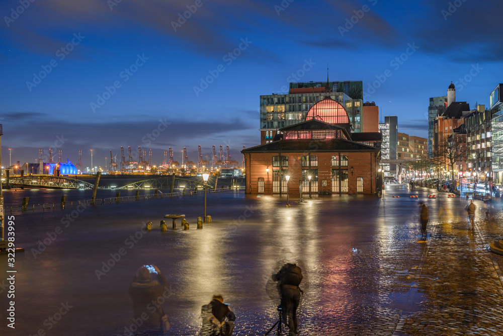 Hamburg Fischmarkt at Storm and flooding in winter