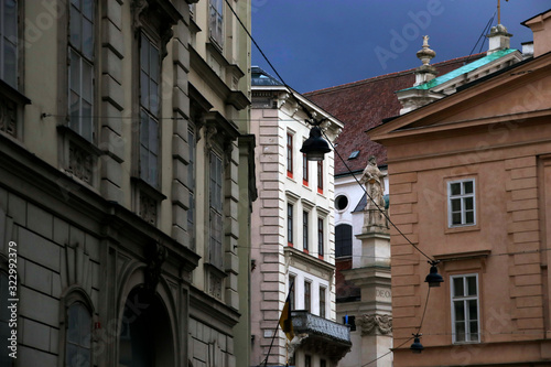 Fototapeta Naklejka Na Ścianę i Meble -  Building in the downtown of Vienna