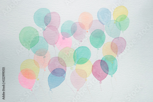 Palloncini colorati chiari e trasparenti isolati su sfondo bianco photo