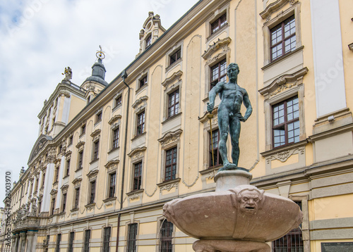 sculpture in breslav wroclaw