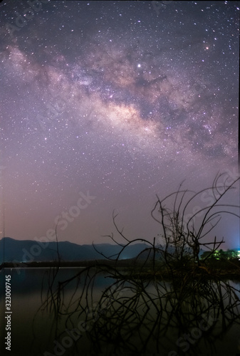 The stars and the milky way in the night sky are very beautiful.