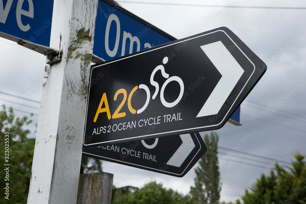 Omarama. New Zealand Sign bike route