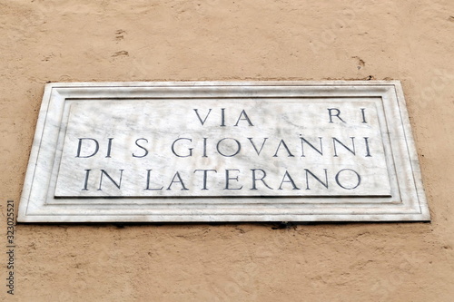 Fototapeta Naklejka Na Ścianę i Meble -  nomi delle strade e piazze di roma,italia
