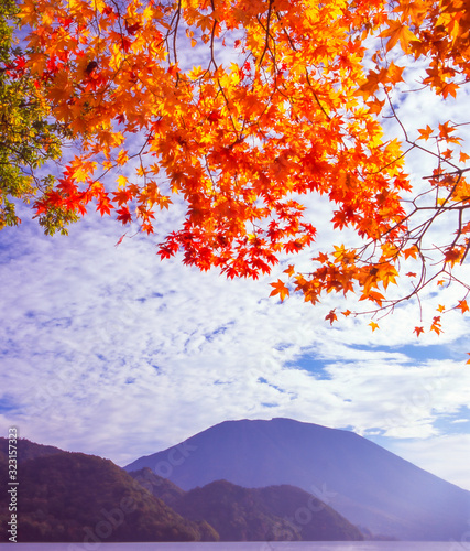 日光男体山と紅葉
