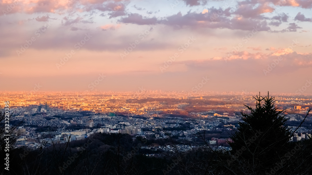 東京 高尾山 かすみ台展望台からの夕景