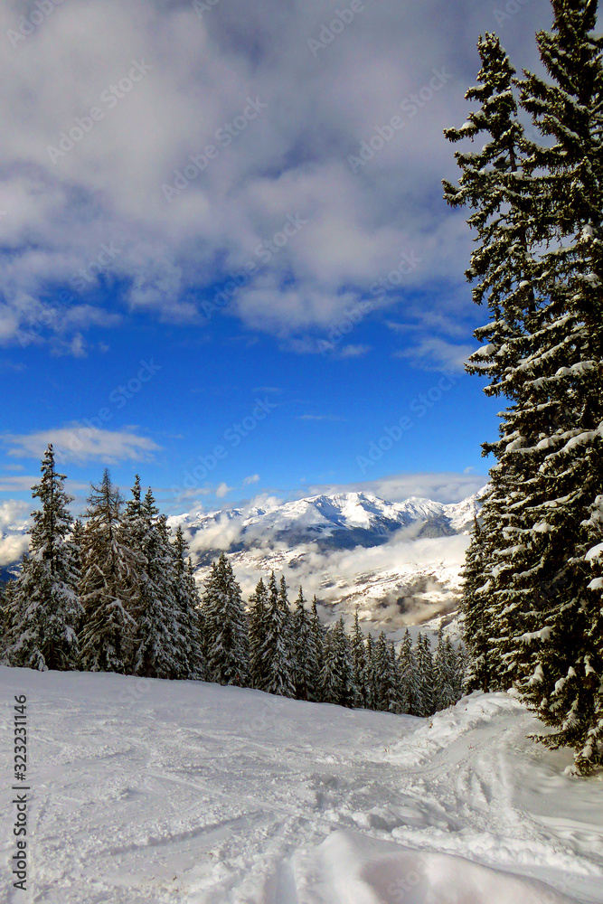 Obraz premium Les Arcs Arc 1800 Paradiski Ski Area Savoie French Alps France