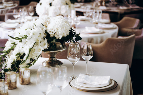 beautiful flowers for wedding decoration