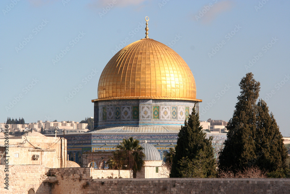 the blue mosque with golden dome in Jerusalem