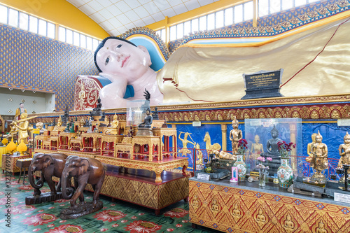Obraz na plátně Wat Chaiya Mangalaram with popular reclining sleeping Buddha is popular tourism