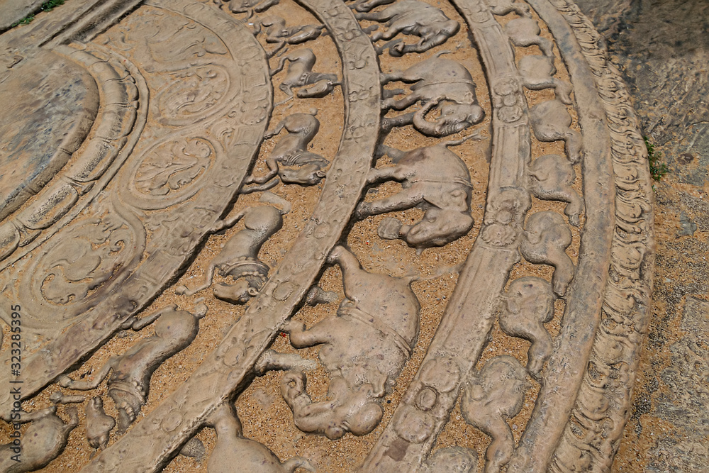 Obraz premium Moonstone carvings found at entries to religious sites