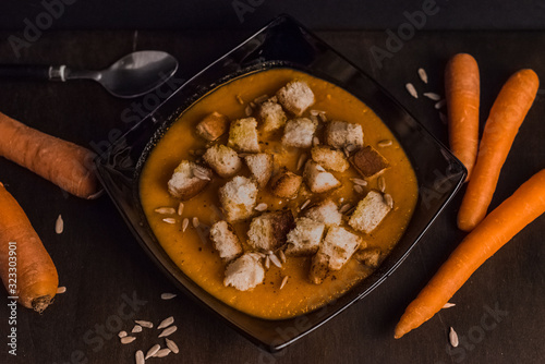 Carrot soup with toasted bread