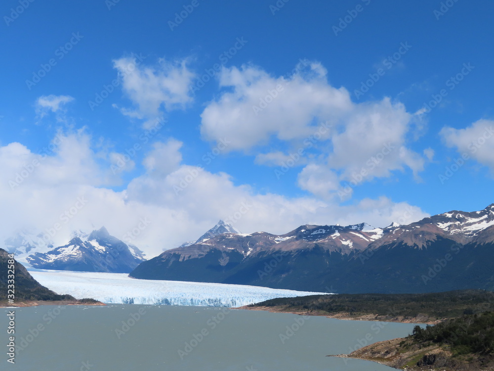 Naklejka premium Glaciar Perito Moreno