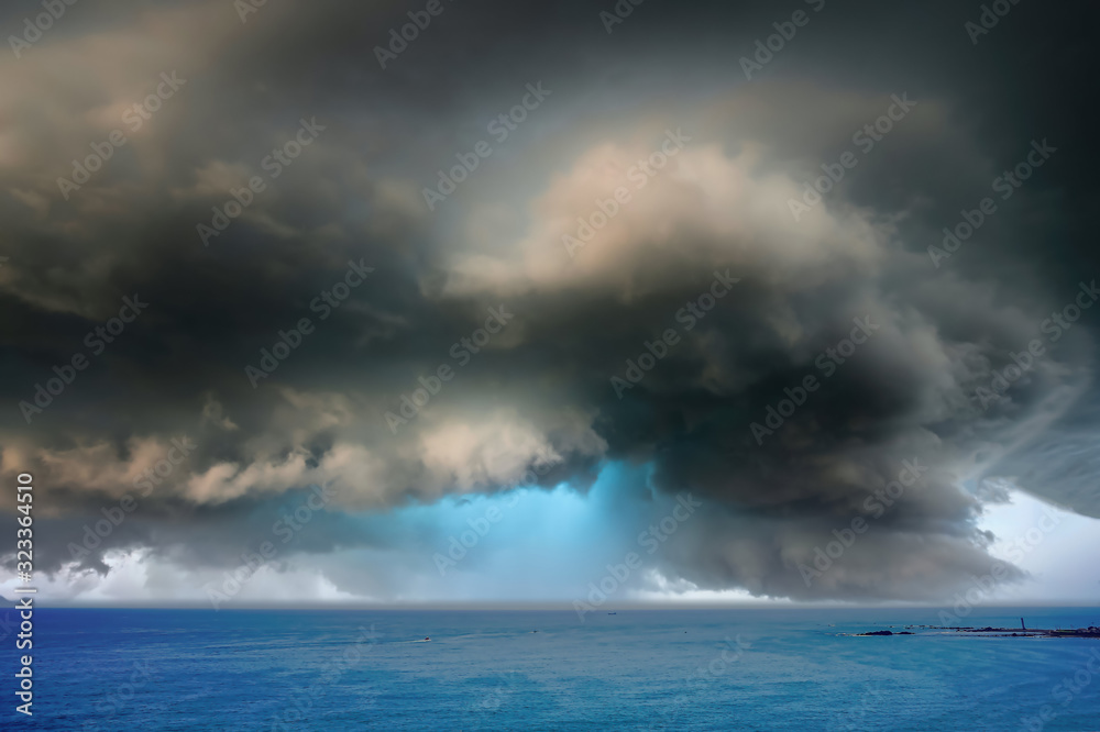 海 嵐 イメージ