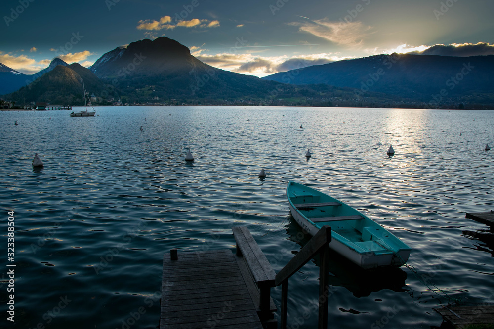 Obraz premium Lac d'Annecy in Haute Savoie bei Talloires