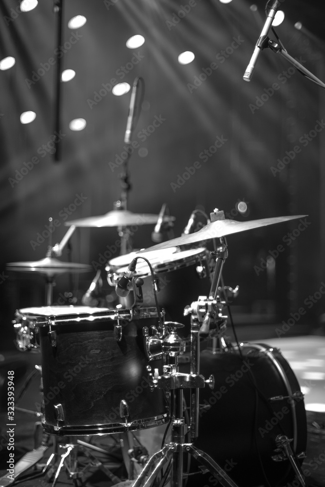 Fotografie drums on stage before a concert
