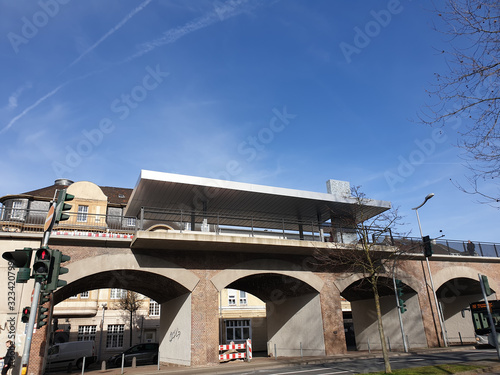 Brücke in der Bahnstr. in Mülheim an der Ruhr © annacovic