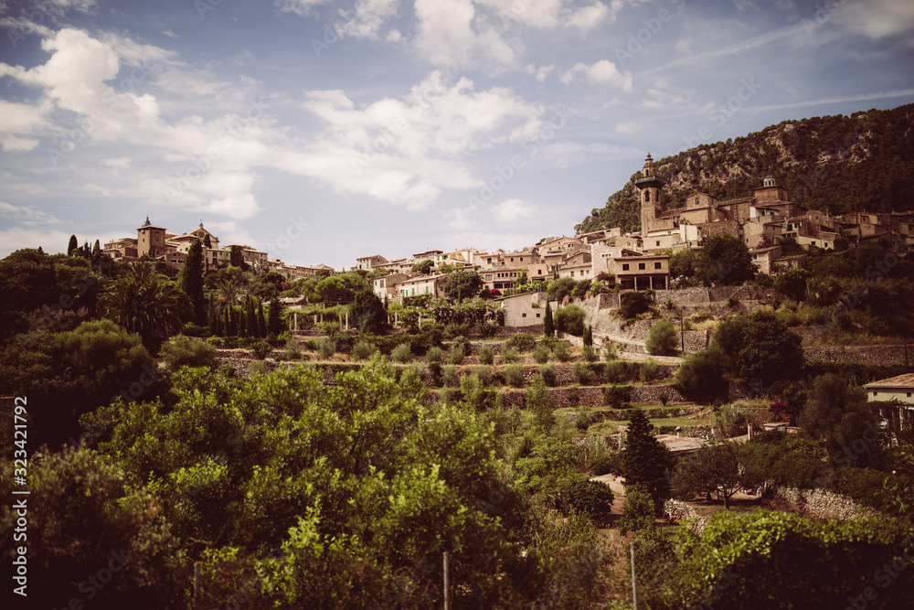 Kleines Bergdorf in Sapnien Mallorca