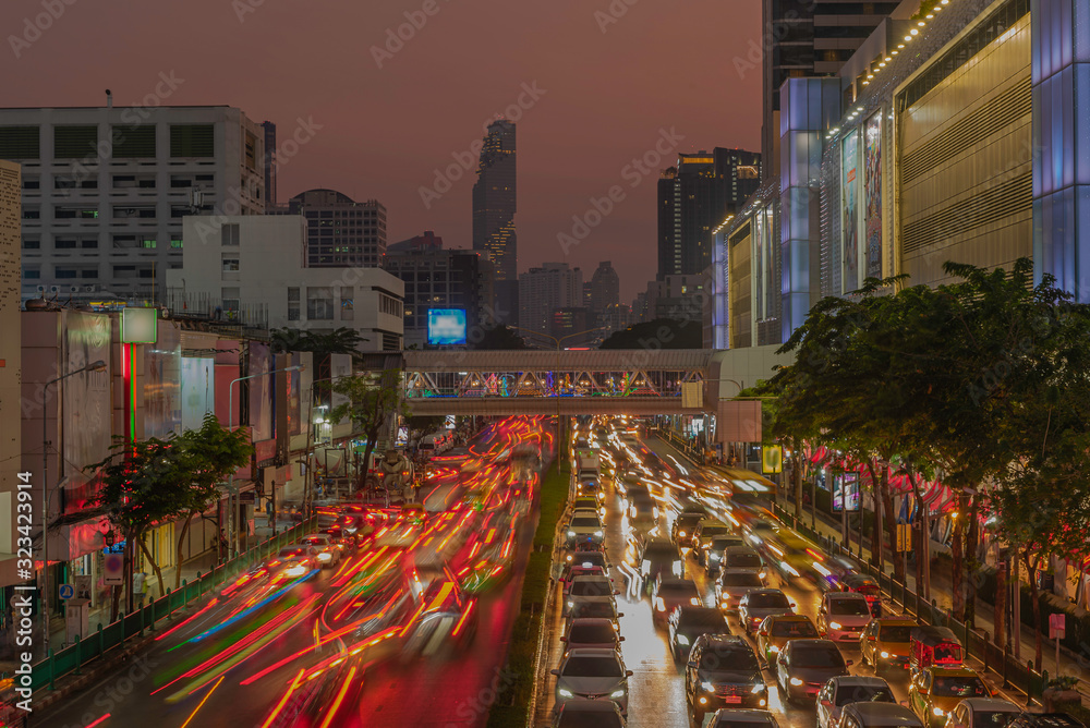Obraz premium Bangkok, Thailand - 21 December 2019 City views at the new pathway in Pathumwan