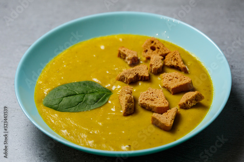 chickpea puree with crackers and spinach