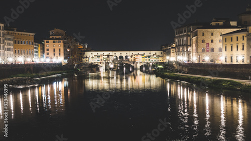 Front view of the Ponte Vecchio © stbaus7