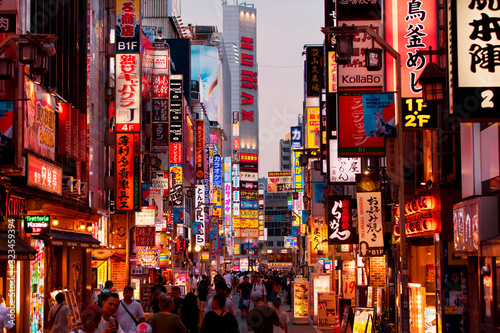 Canvas Print Tokyo downtown at night billboards