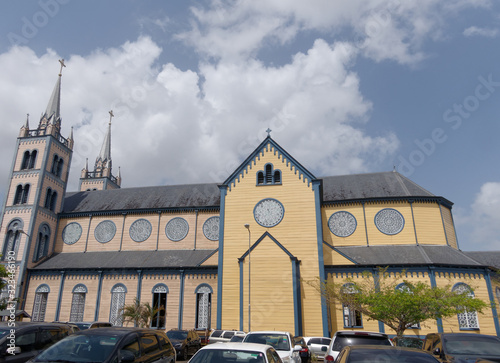 Construite toute de bois la cathédrale basilique de Paramaribo au Suriname